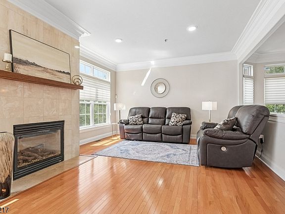 5th image of 1366 Genovese Ln