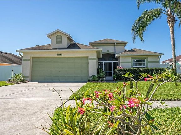 3rd image of 27741 Sugar Loaf Dr
