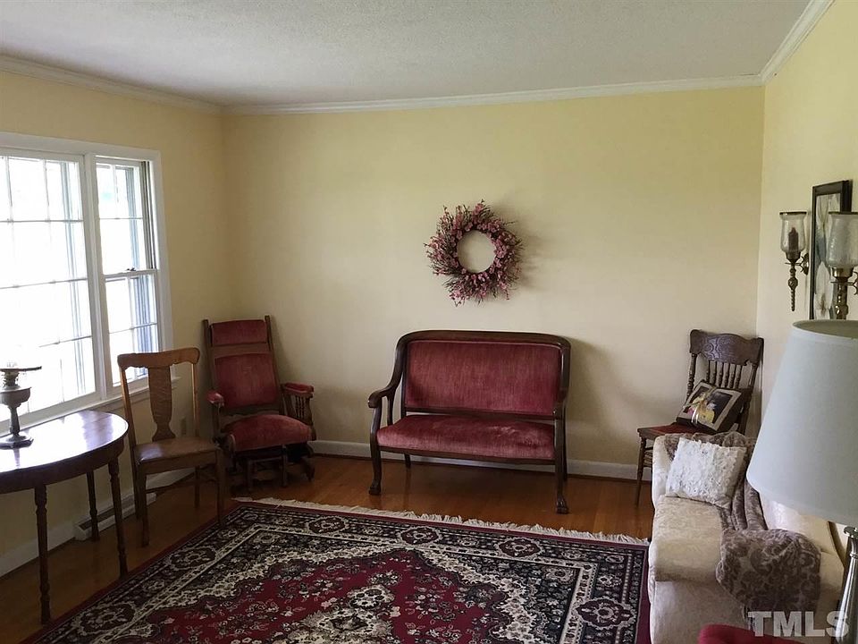 2nd image of 1233 Jeffries Cross Rd