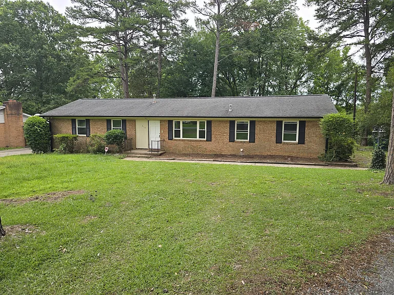 310 Cedarwood Ln — Photo 1