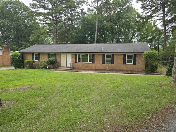 310 Cedarwood Ln, Matthews, NC 28104