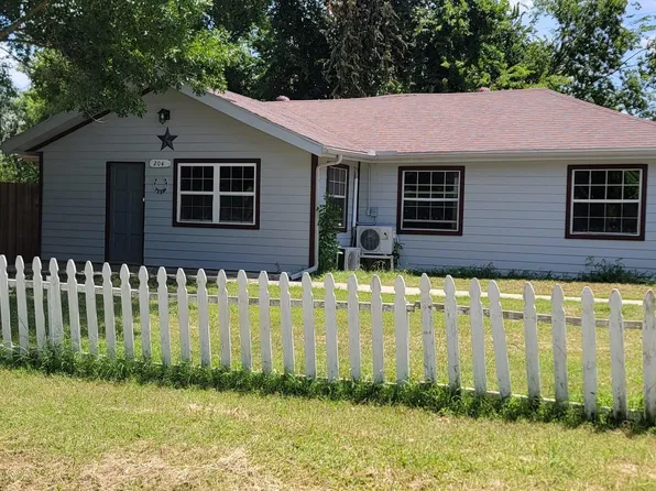 204 Alice Dr, Little Elm, TX 75068