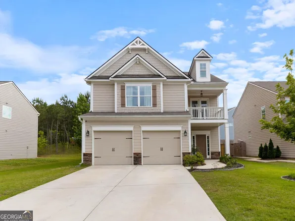 1048 Shadow Glen Dr, Fairburn, GA 30213