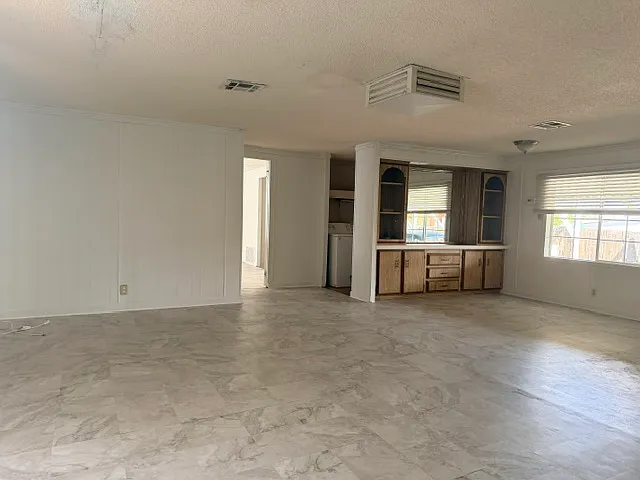 32160 Cody Ave — Photo 10