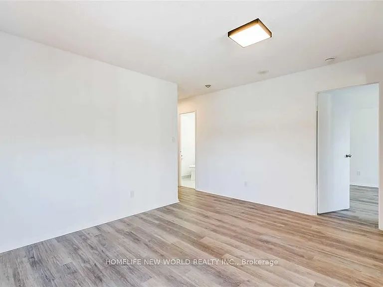 633 Bay St #2523 — Photo 6