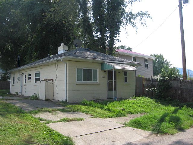 1st image of 1792 Dexter Ave