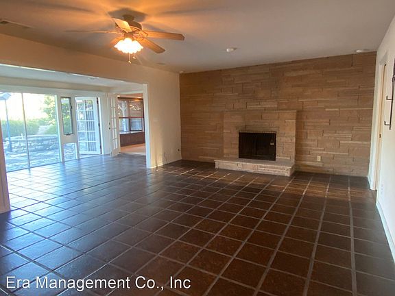 3rd image of 675 Patricia Dr