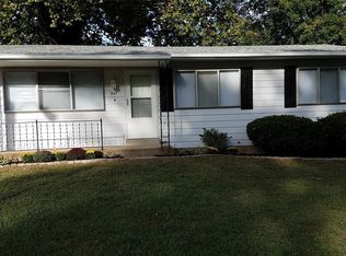 947 Altavia Dr, Hazelwood, MO 63042