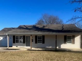 702 E Locust St, Scottsville, KY 42164