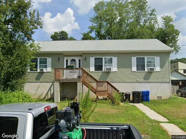 9 Illinois Ave, Port Monmouth, NJ 07758