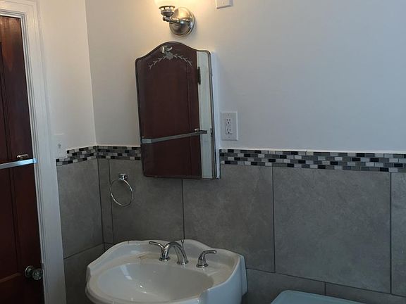 Upstairs Bathroom