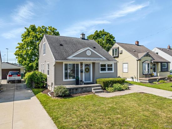 501 Park Dr, Clawson, MI 48017
