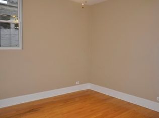 3647 N Marshfield Ave, Chicago, IL 60613