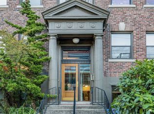 1136 13th Ave APT 207, Seattle, WA 98122