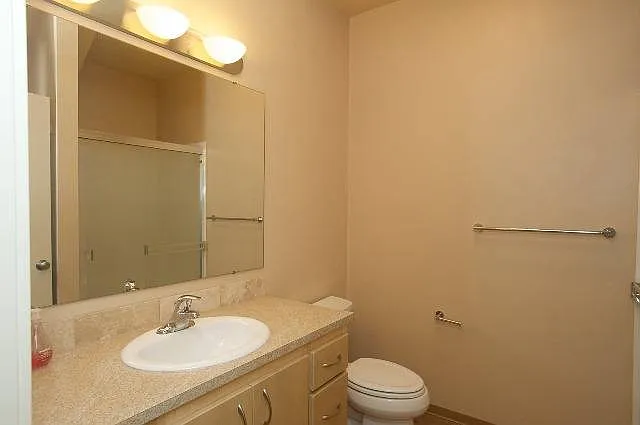 1931 Hilyard St - 1st Full Bath 1931 Hilyard St - 1st Full Bath