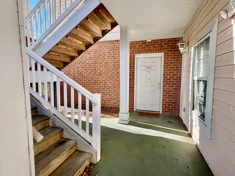 9041 Meadow Vista Rd — Photo 3