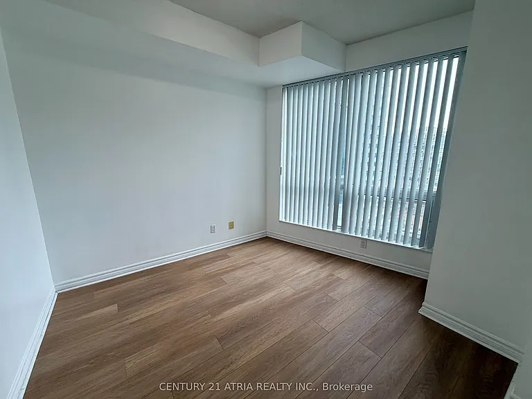 18 Holmes Ave #1006 — Photo 5