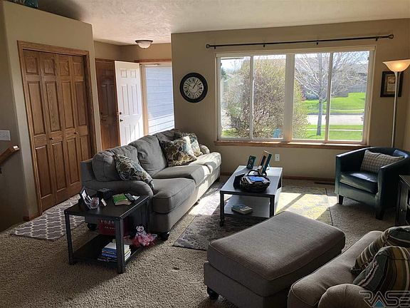 4th image of 7105 S Hughes Ave