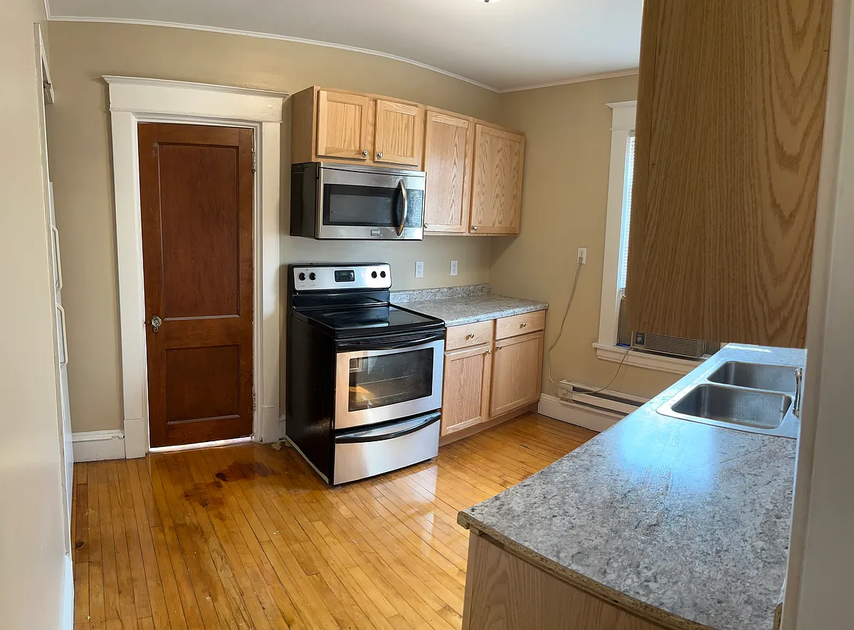 Building Photo - 1414 Grand Ave #2
