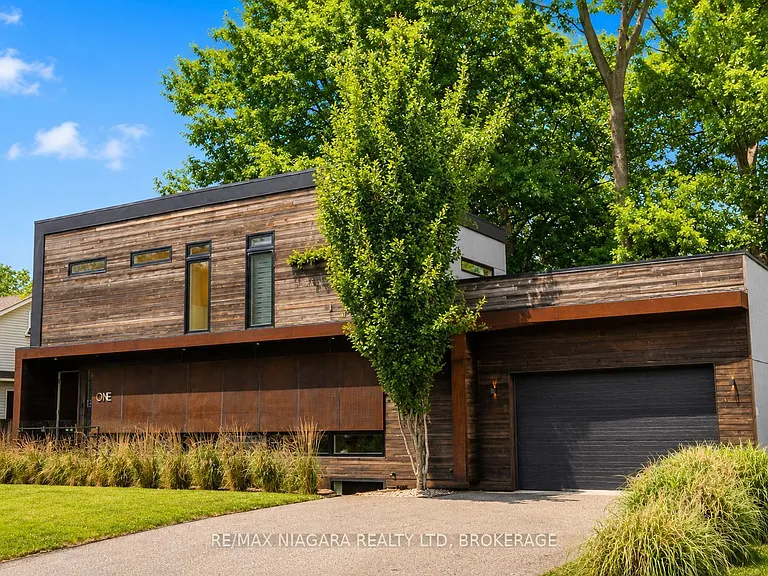 1 Timber Ln — Photo 2