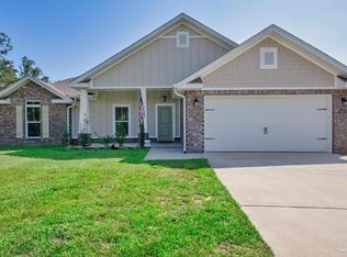 6455 Bay Oaks Dr, Milton, FL 32583