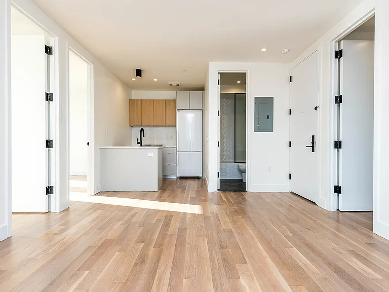 182 Malcolm X Blvd #4B — Photo 4