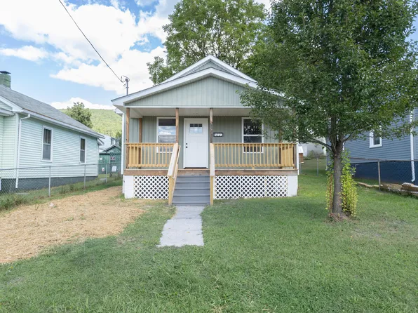 911 N Pocahontas Ave, Covington, VA 24426