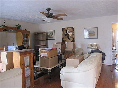 4th image of 1011 Misty Meadow Ct