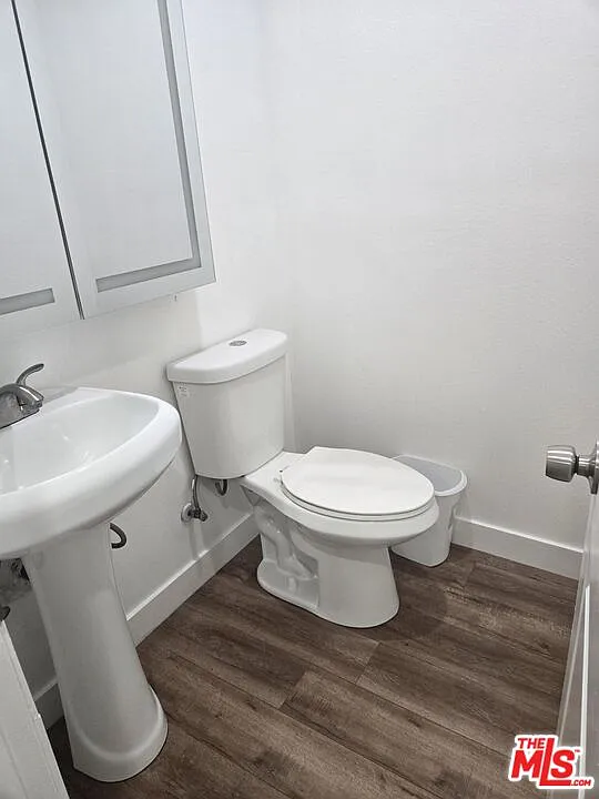 2 bed, 1.5 bath, 800 sqft, $2,400 — Photo 4