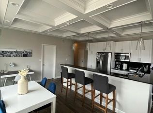 680 N Green St APT 503, Chicago, IL 60642
