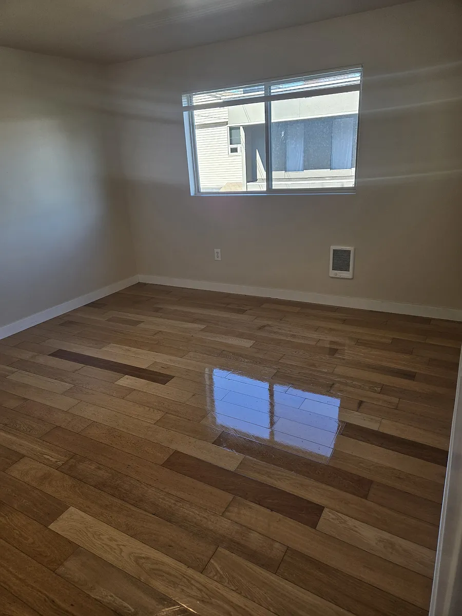 Building Photo - 421 SW 154th St #208