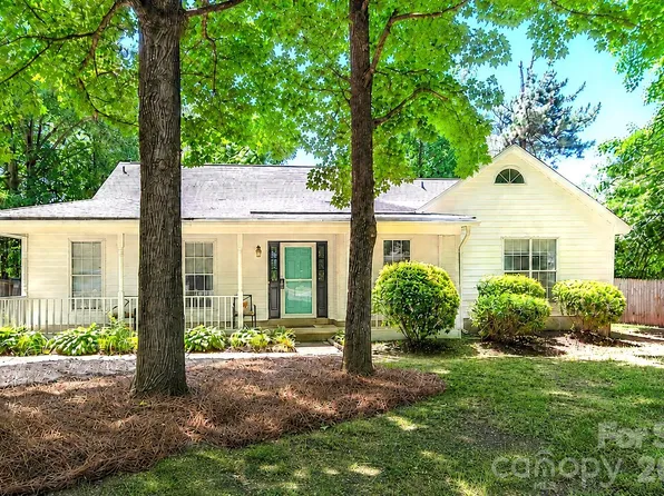 13615 Wildiris Ct, Pineville, NC 28134