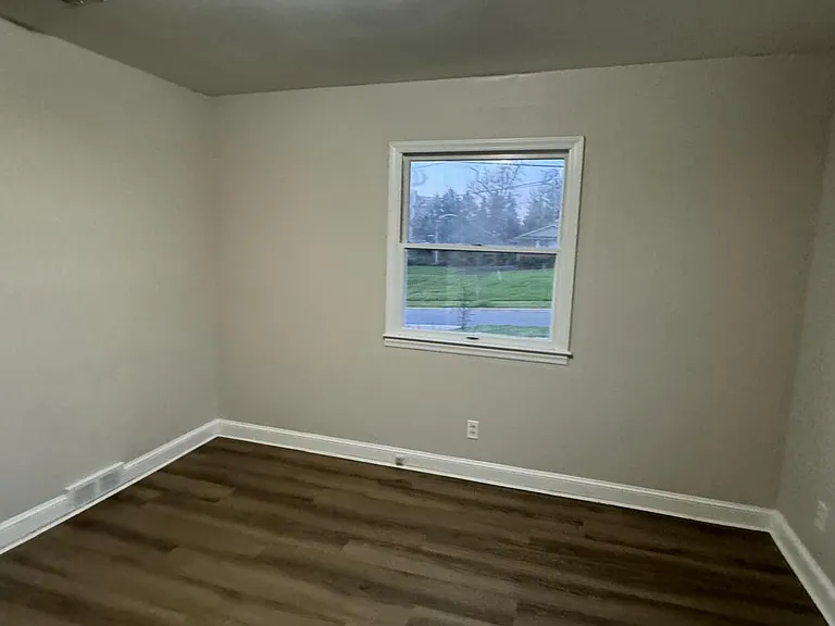 317 Clark Blvd — Photo 16