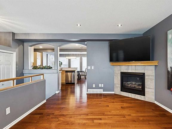 2nd image of 27 N Everstone Way SW