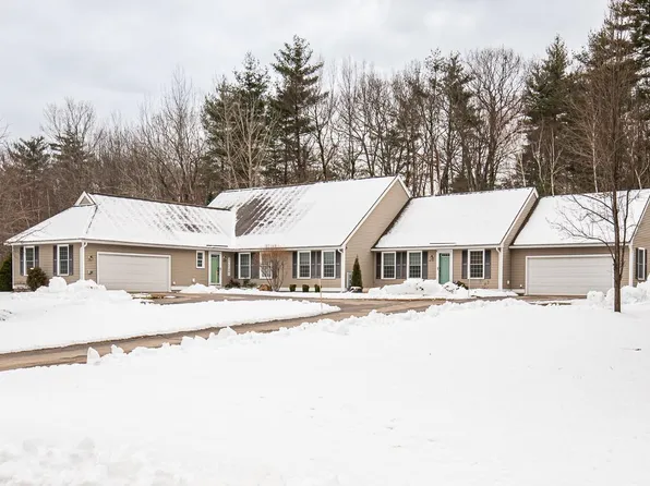 21-2 Risloves Way, Fremont, NH 03044