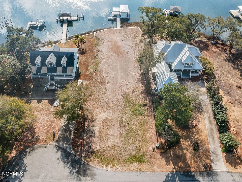 1st image of 110 Mainsail Drive