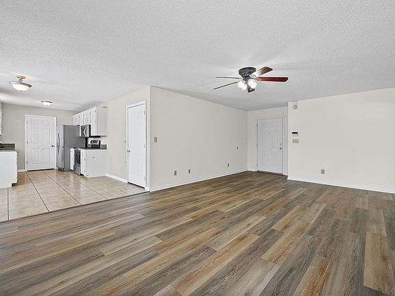 4th image of 3269 Tabby Dr