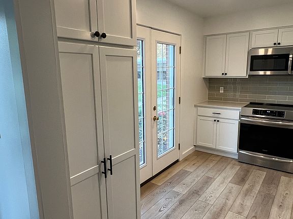 5th image of 2831 Chateau Cir