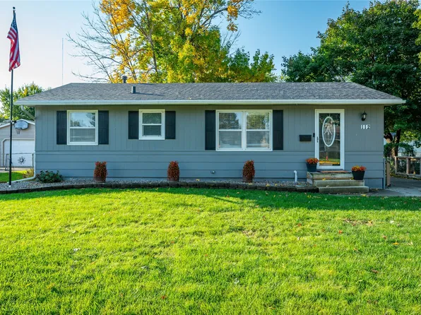112 12th St SE, Altoona, IA 50009