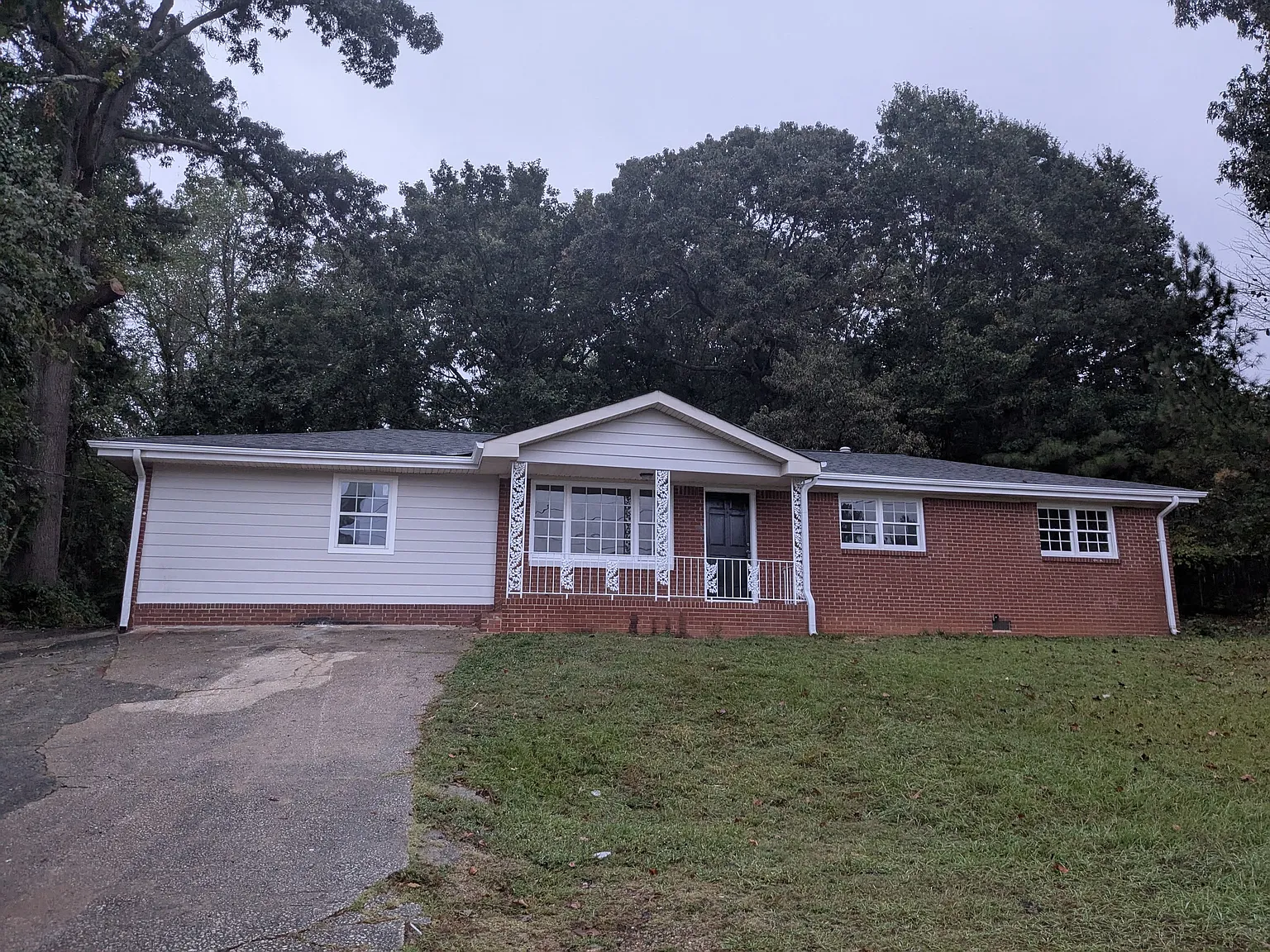 4 bed, 2.5 bath, 1480 sqft, $2,100 — Photo 1