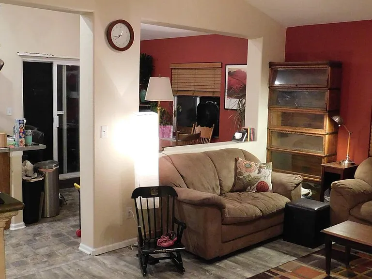 2425 Lexus Dr — Photo 6