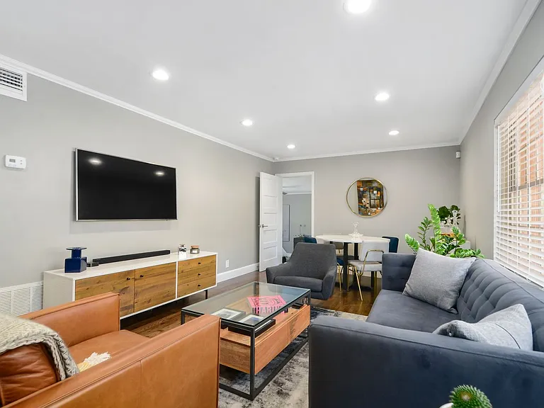 520 Broadway Ave #2 — Photo 3