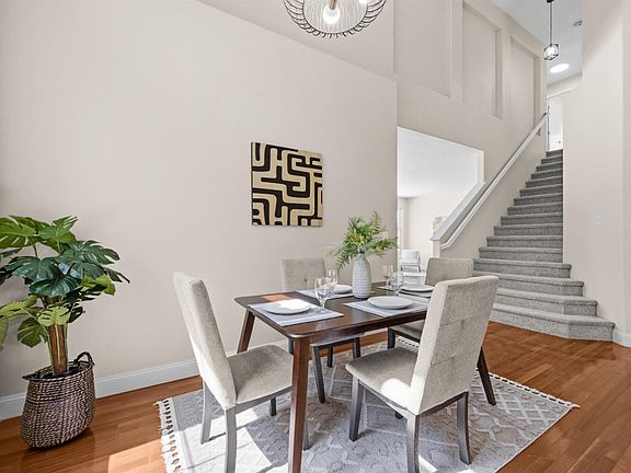 4th image of 1833 Roseleaf Drive