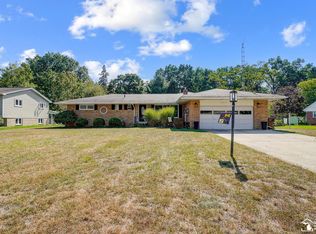 3415 Springdale Dr, Lambertville, MI 48144
