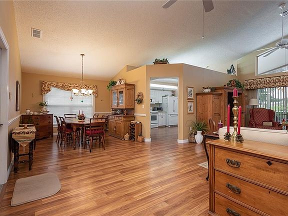 4th image of 9718 Oakwood Hills Ct