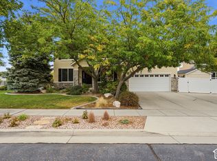 6829 S Bateman Field Dr, West Jordan, UT 84084