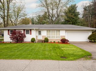 401 Firefly Dr, Trail Creek, IN 46360