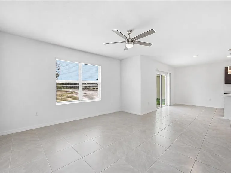 2868 Gardiner Ln — Photo 16