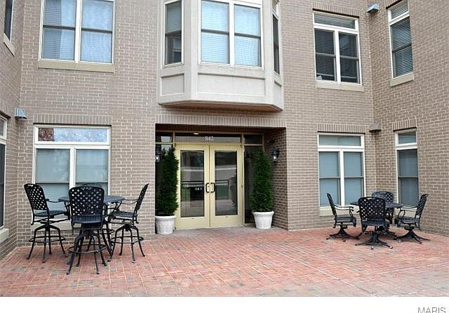 1st image of 842 N New Ballas Ct Unit 204
