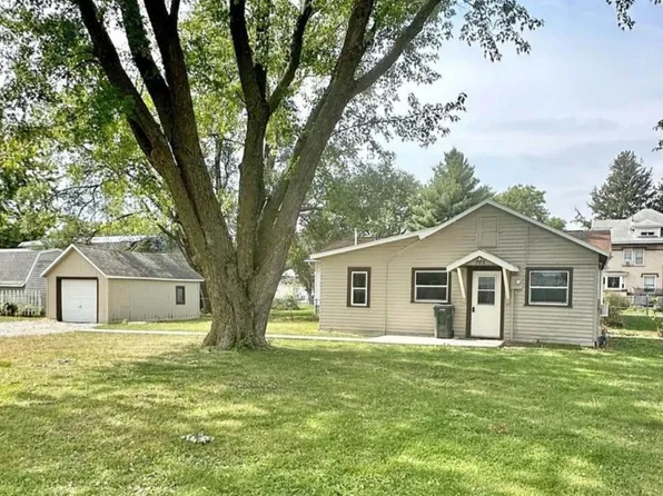 705 Pine St, La Porte City, IA 50651